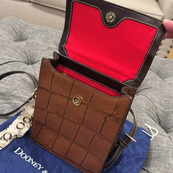 Dooney & Bourke Bag Denison Leather Croco Flap Brown Croc-Embossed Backback - Picture 10 of 17